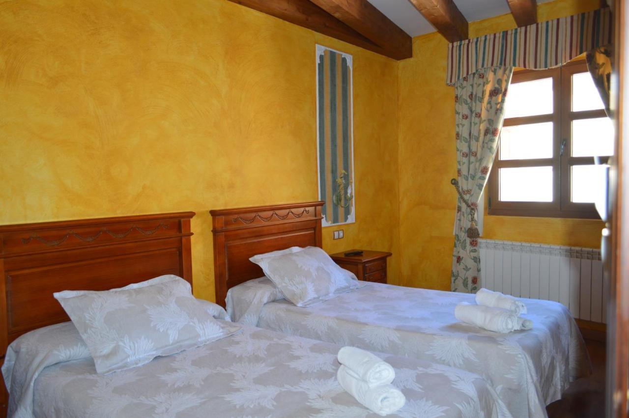 Hotel Rural El Marques Saldaña Екстериор снимка