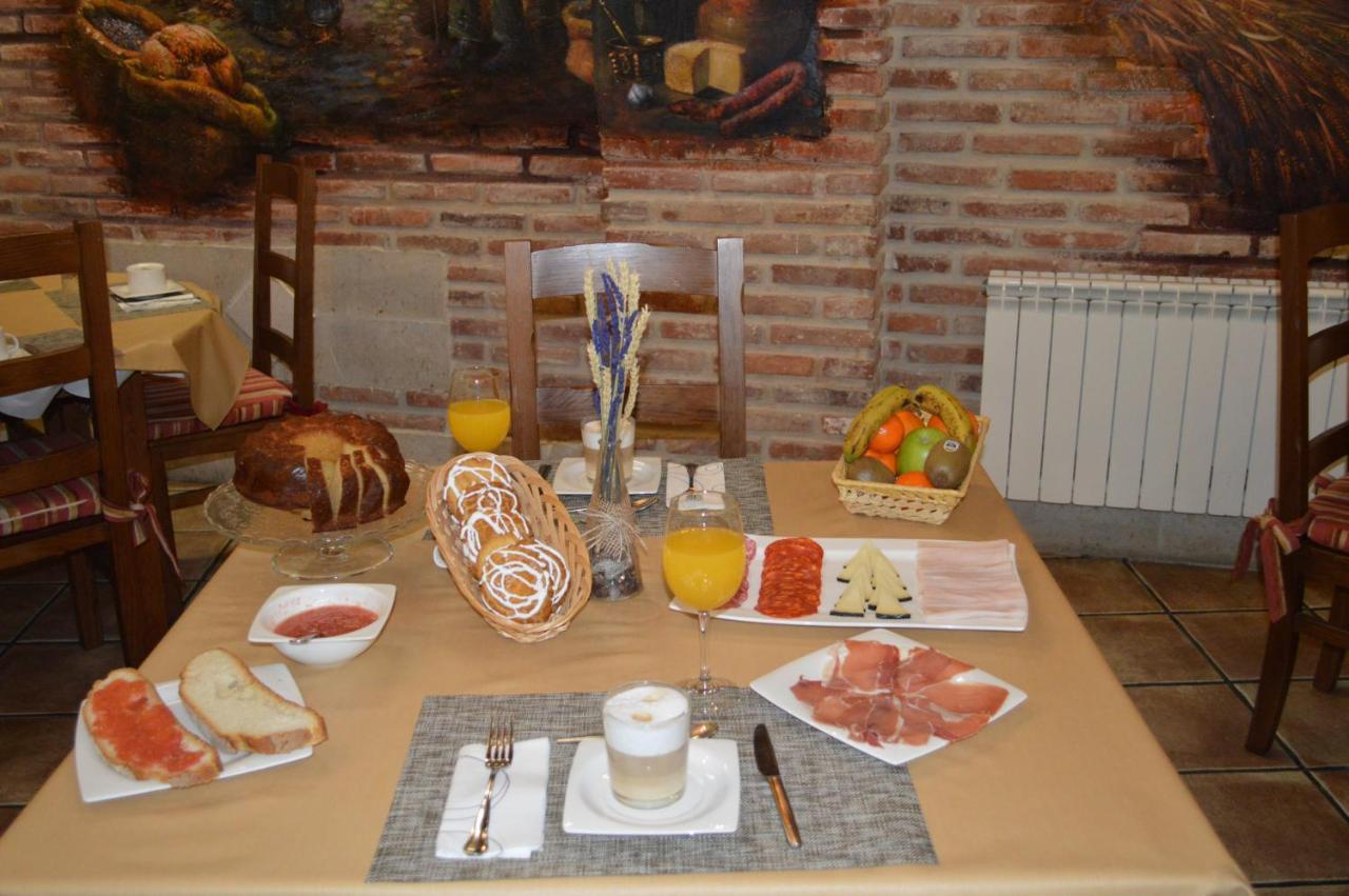 Hotel Rural El Marques Saldaña Екстериор снимка