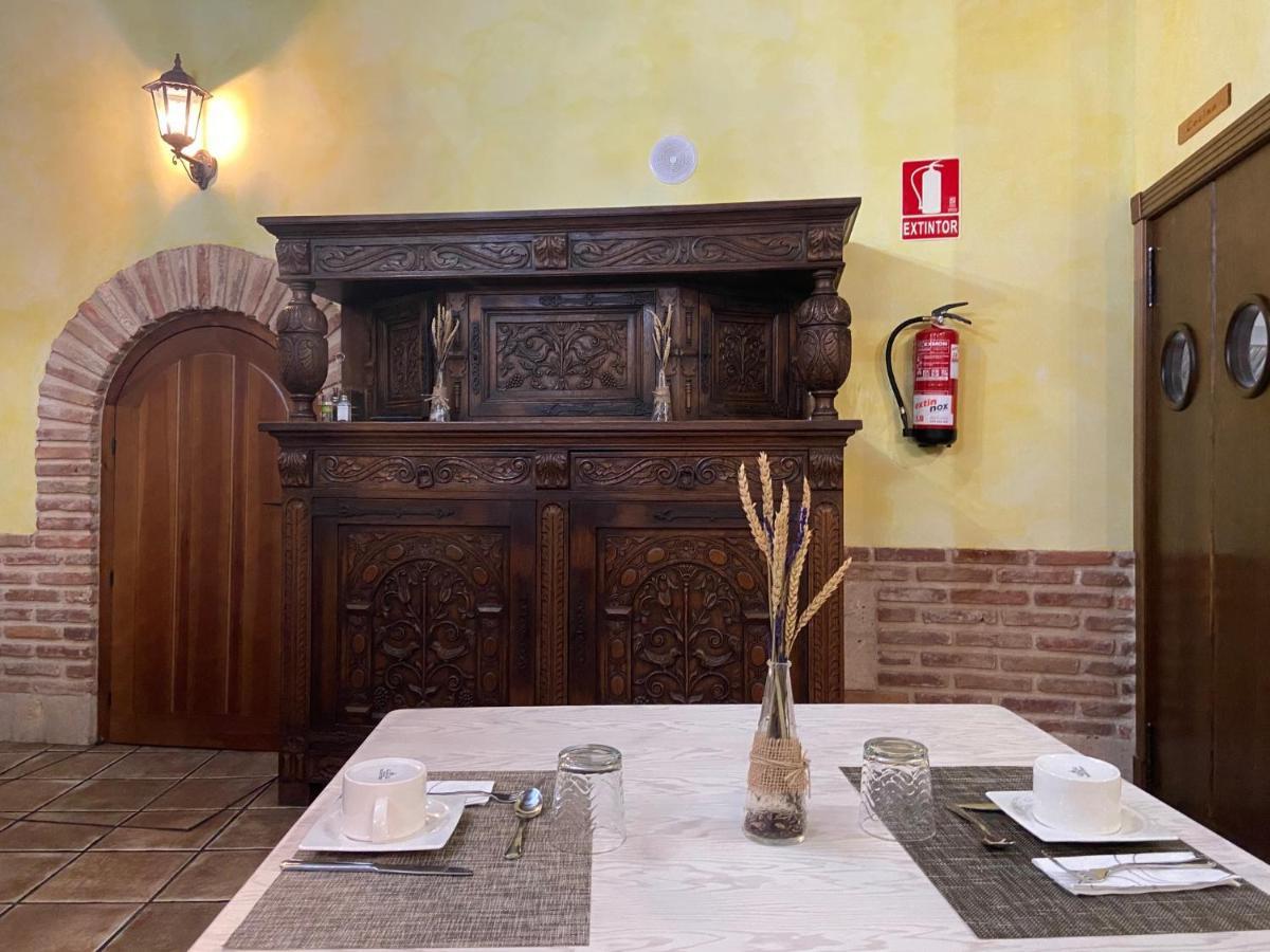 Hotel Rural El Marques Saldaña Екстериор снимка